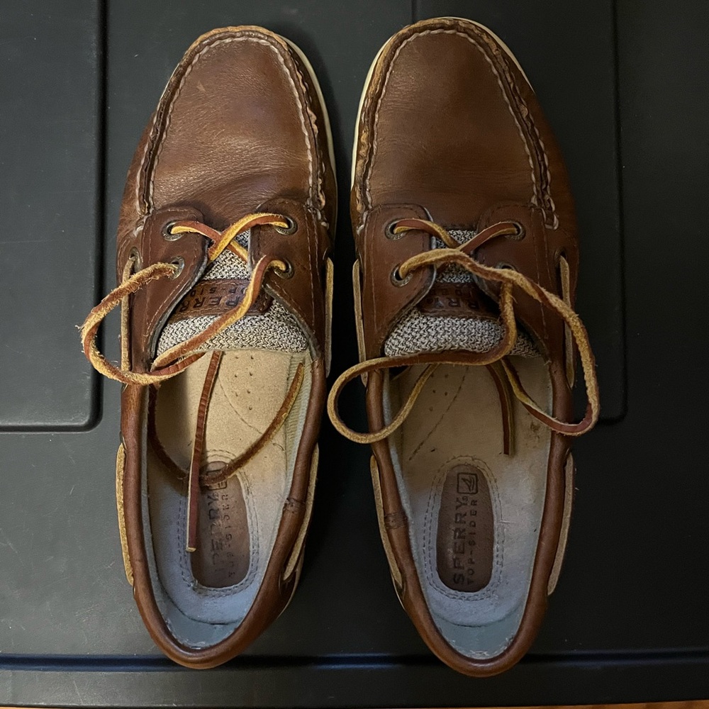 Sperry size 7M